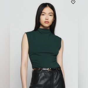 Lindy knit top green size medium